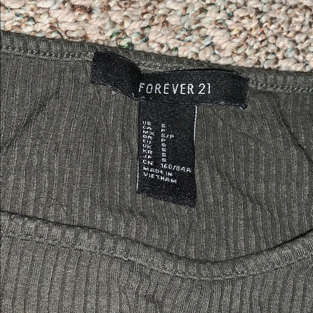 Classic tee - Picture 2 of 2